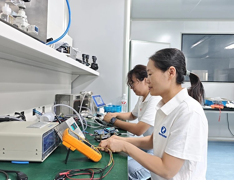 மலைகள் மற்றும் கடல்கள் முழுவதும் காவலர்கள் | Zetron MS800A காற்றின் தர கண்காணிப்பு அமைப்பு சவுதி அரேபியா திட்டத்தில் நம்பகத்தன்மையுடன் செயல்படுகிறது