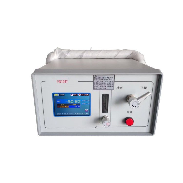 பனி புள்ளி மீட்டர்